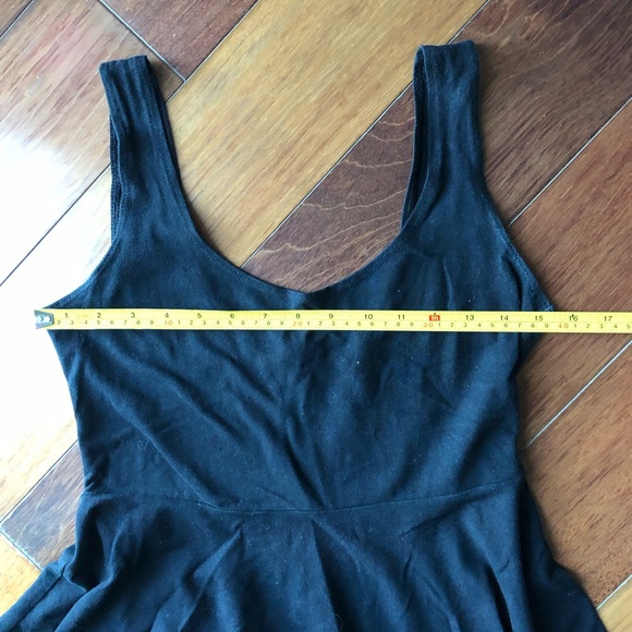 Black Dress - Picture 16 of 16